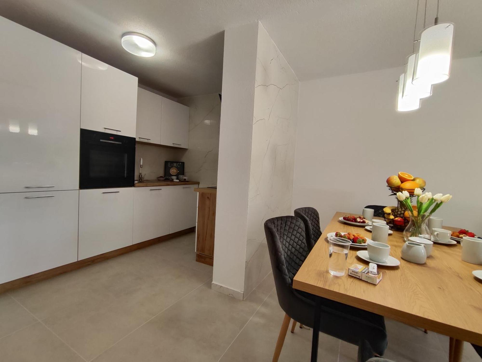 Apartmani Nada Mustapic Brela Exterior foto